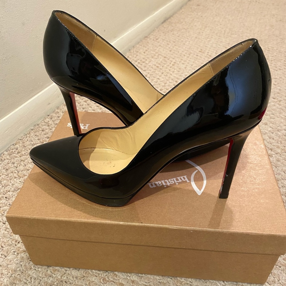 Christian Louboutin pigalle Plato patent black heel.